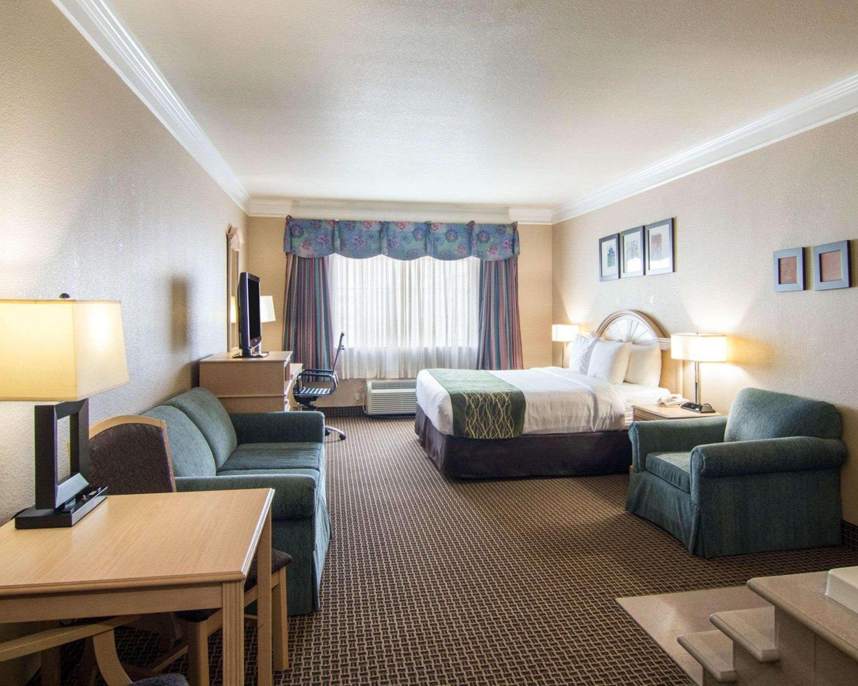 Comfort Suites Kingwood Houston North Humble 59 Екстер'єр фото