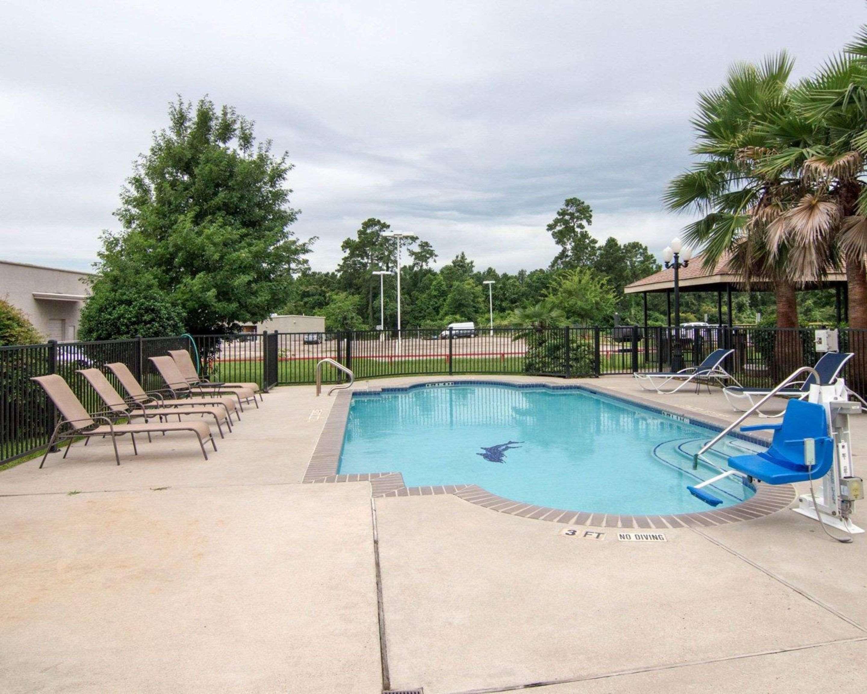 Comfort Suites Kingwood Houston North Humble 59 Екстер'єр фото