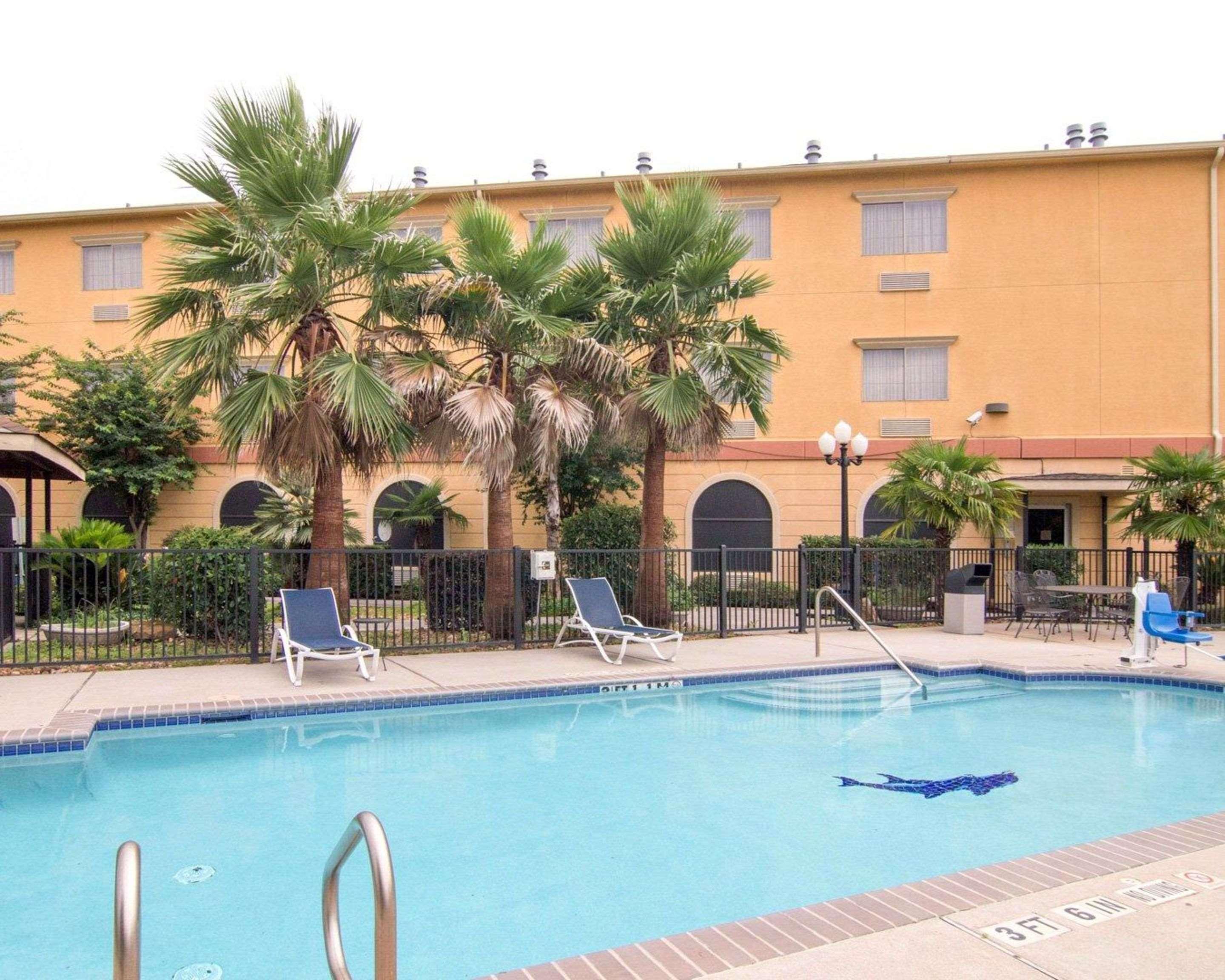 Comfort Suites Kingwood Houston North Humble 59 Екстер'єр фото